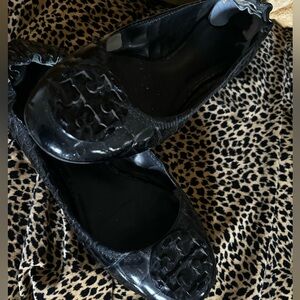 Black Tory Burch flats